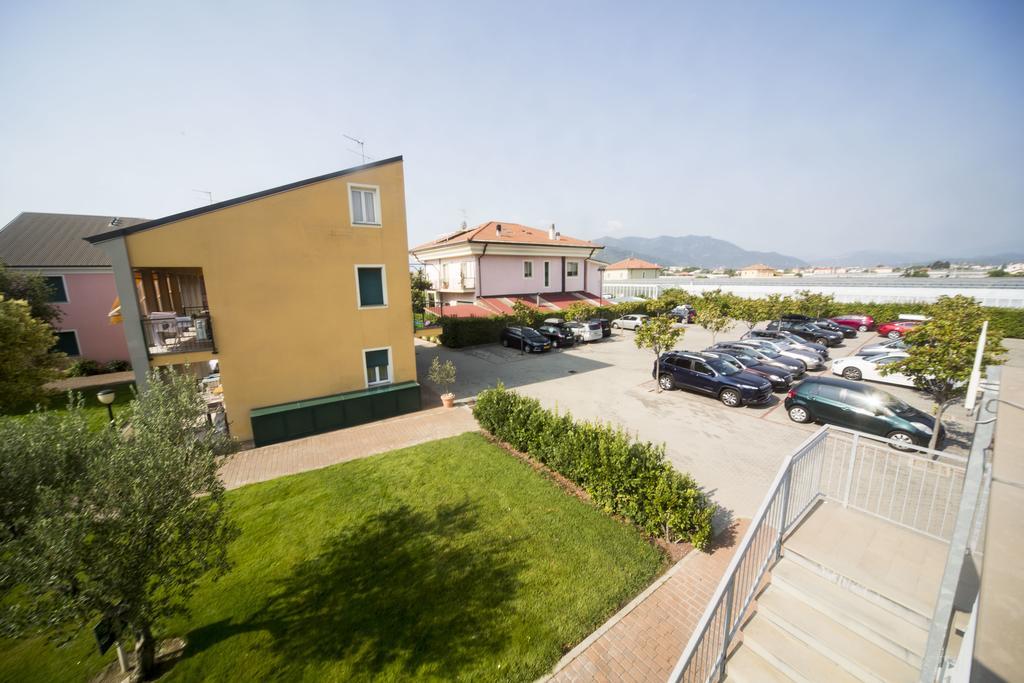 Residence Borgomare Albenga Zewnętrze zdjęcie